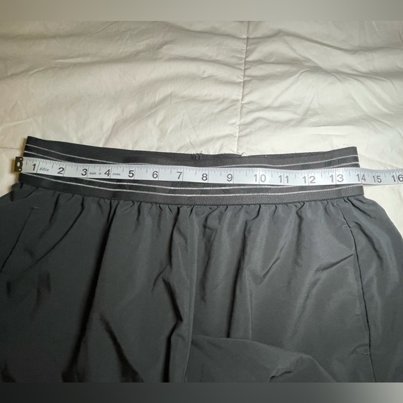 2 Nike Gray Dri Fit Women’s Athletic Shorts size Medium - Picture 9 of 12
